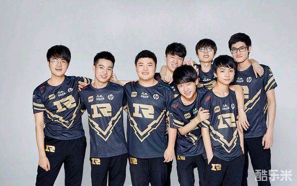 她的表现不 她的表现不