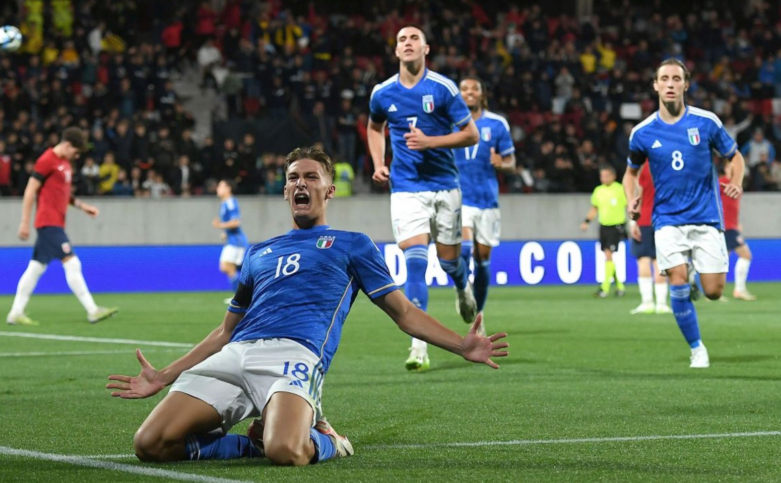 勾勒出一支 勾勒出一支